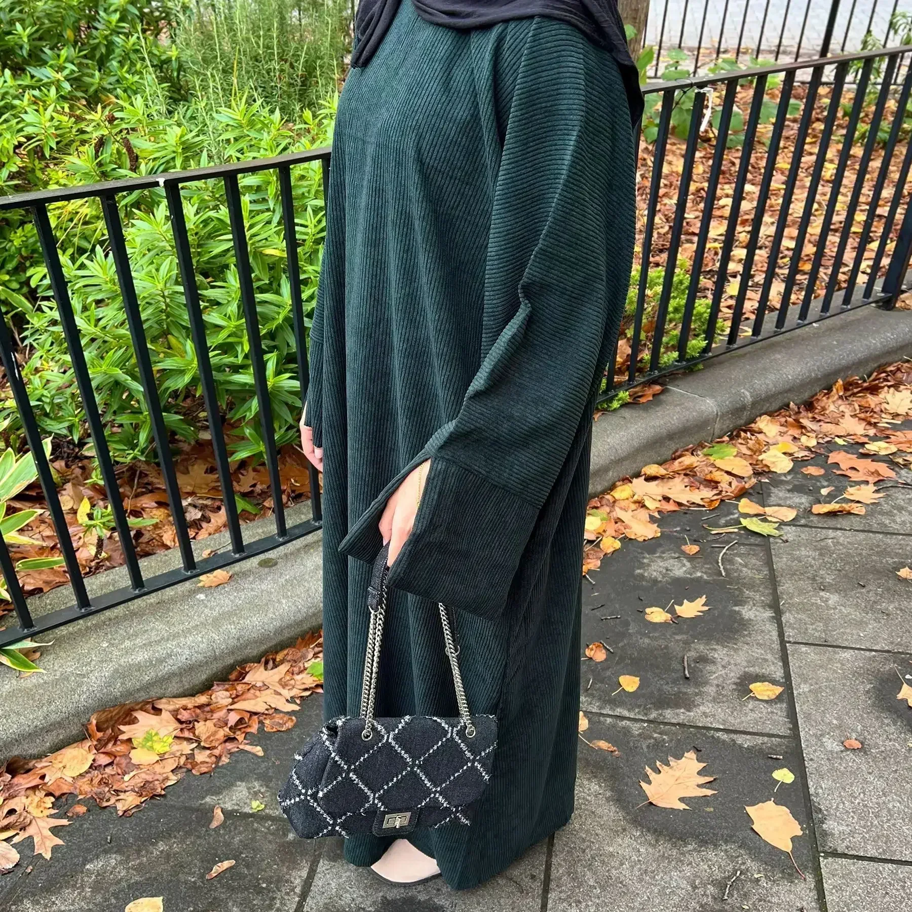 Abaya cerrada de pana para mujer, ropa islámica suelta, vestido musulmán cálido, caftán modesto de Dubái, Turquía, Ramadna Hijab túnica de Eid,