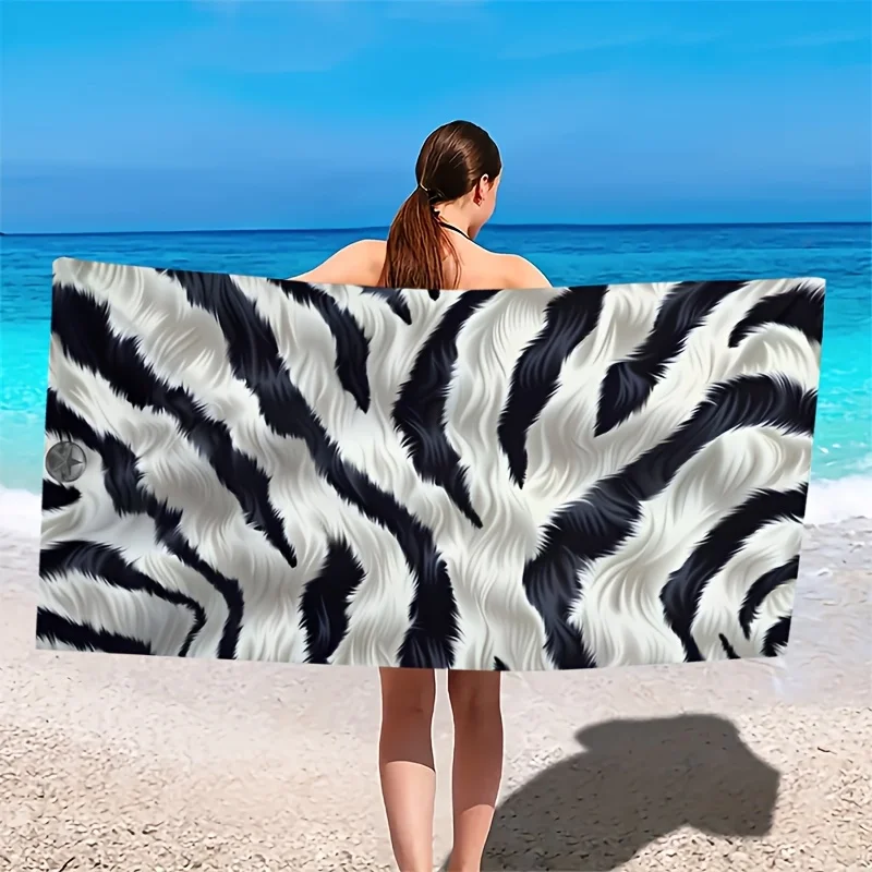 Black and white striped design polyester microfiber beach towel is highly absorbent, suitable for swimming and beach outings