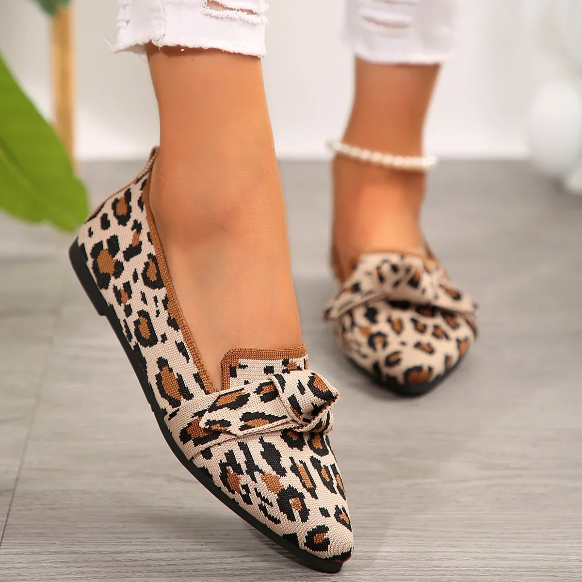 Damen-Flats 2024 Neu Gestrickte Slip-On Atmungsaktive Bequeme Einfarbige Schuhe Lässige Spitze Loafer Sneakers für Damen – Detail 5
