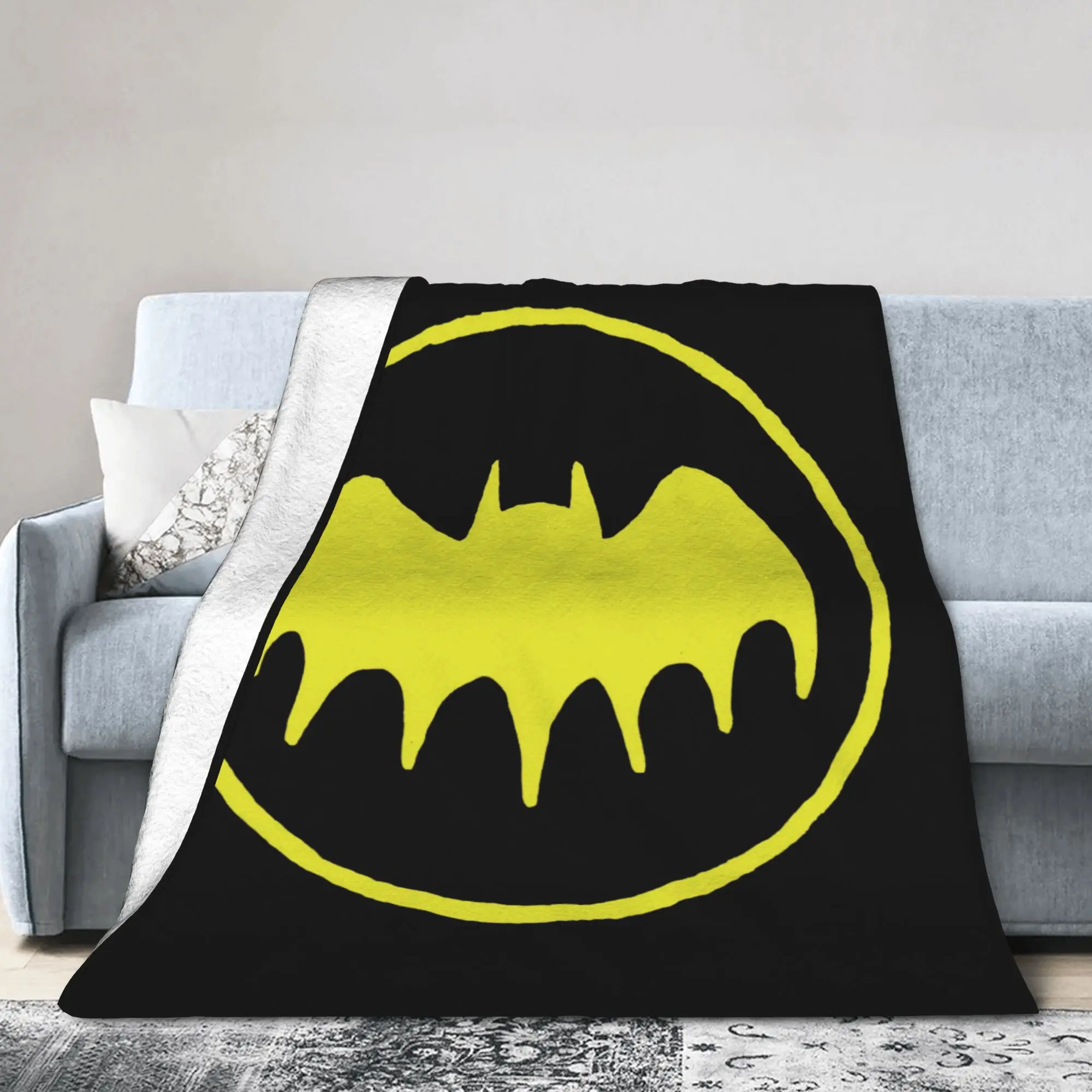 Batmans Yellow Circle Logo Blankets Flannel Throw Blankets Summer Air Conditioning Printed Lightweight Bedsprea,