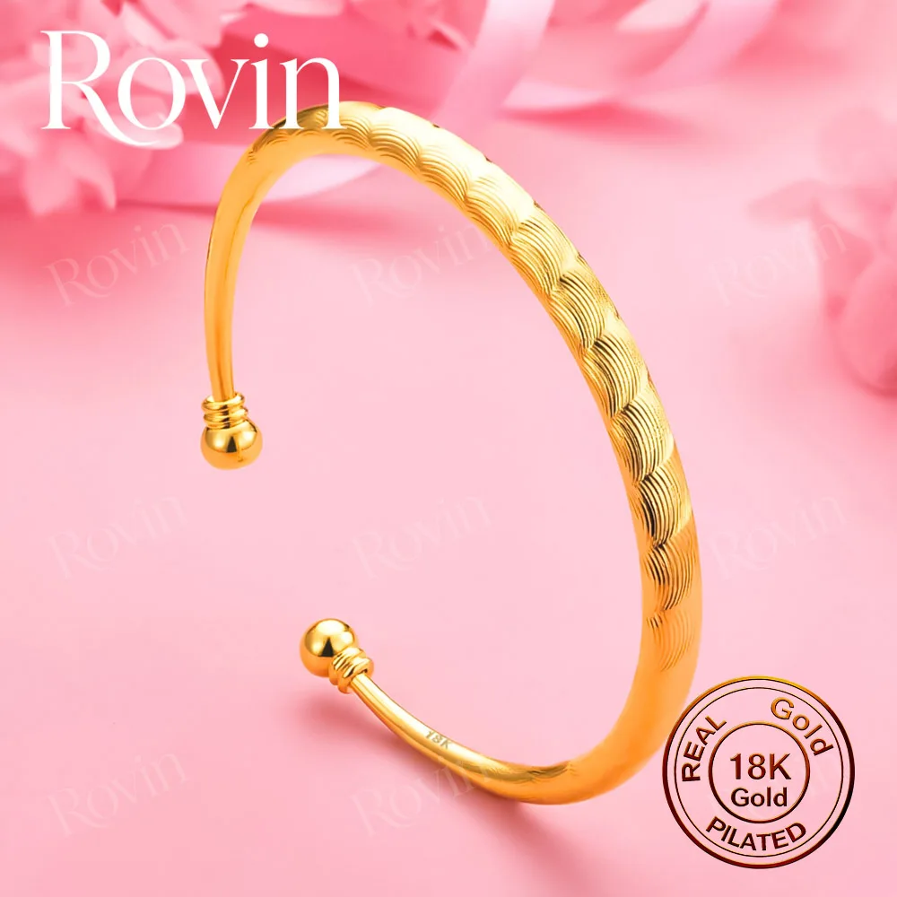 18K Gold Open Bangle with Exquisite Fish-Scale Pattern – A Stylish Accessory for Weddings and Parties