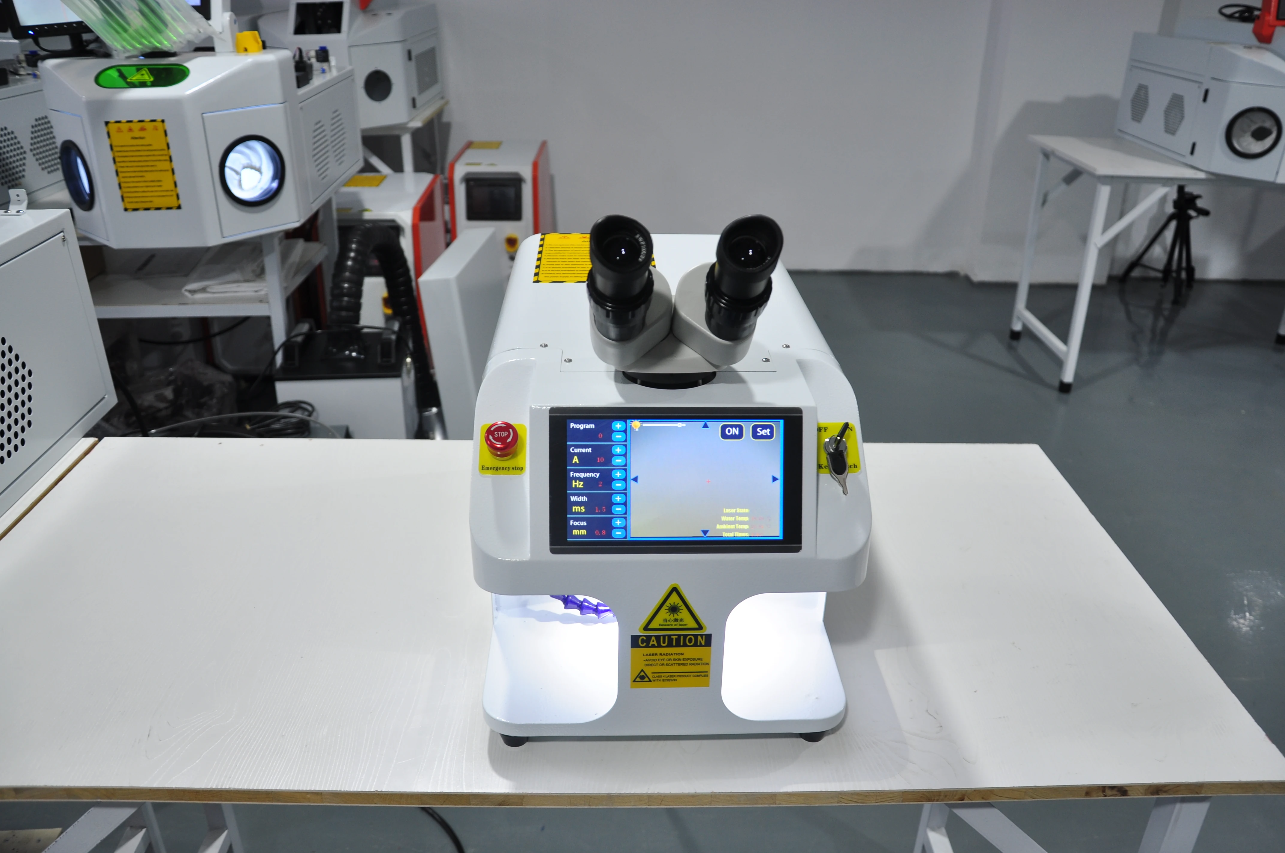 

200W Jewellery Yag Laser Spot Soldering Welder Jewelry Portable Laser Welding Machine