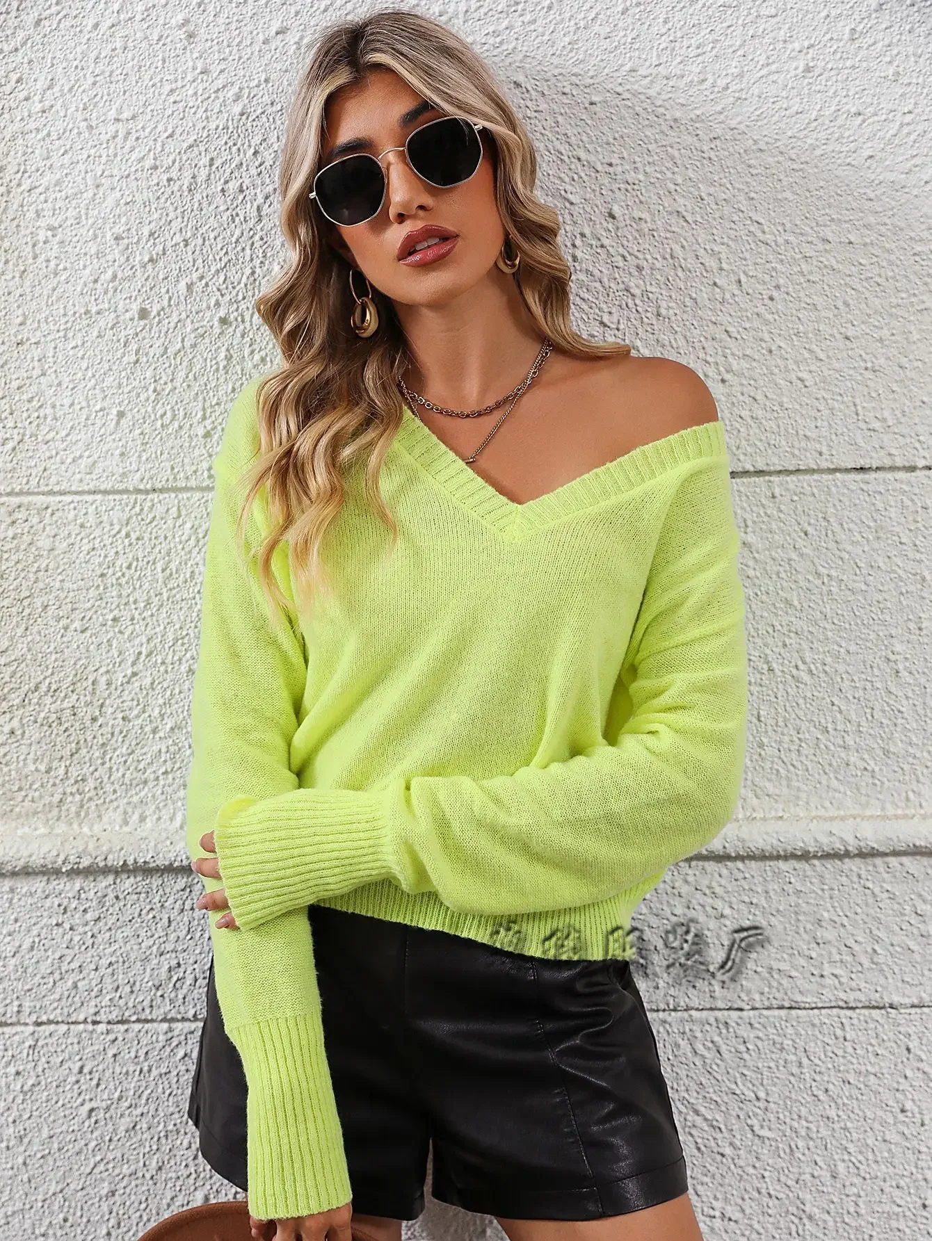 Women's Sweater 2024 Autumn/Winter New Knitted Temperament Fashion Long Sleeve V-Neck Solid Color Casual Sexy Slim Fit Pullover