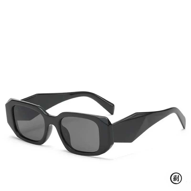

Unisex Fashion Designer Sunglasses - Trendy Shades for Men Women Travel Motorcycle Driving 1 Piece