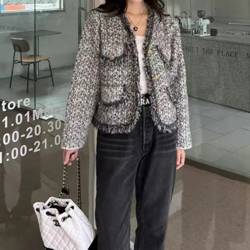 

Autumn Winter French Jacket for Women's Fashionable and Versatile Shirt Korean Style Tassel Fashionable Top Cardigan