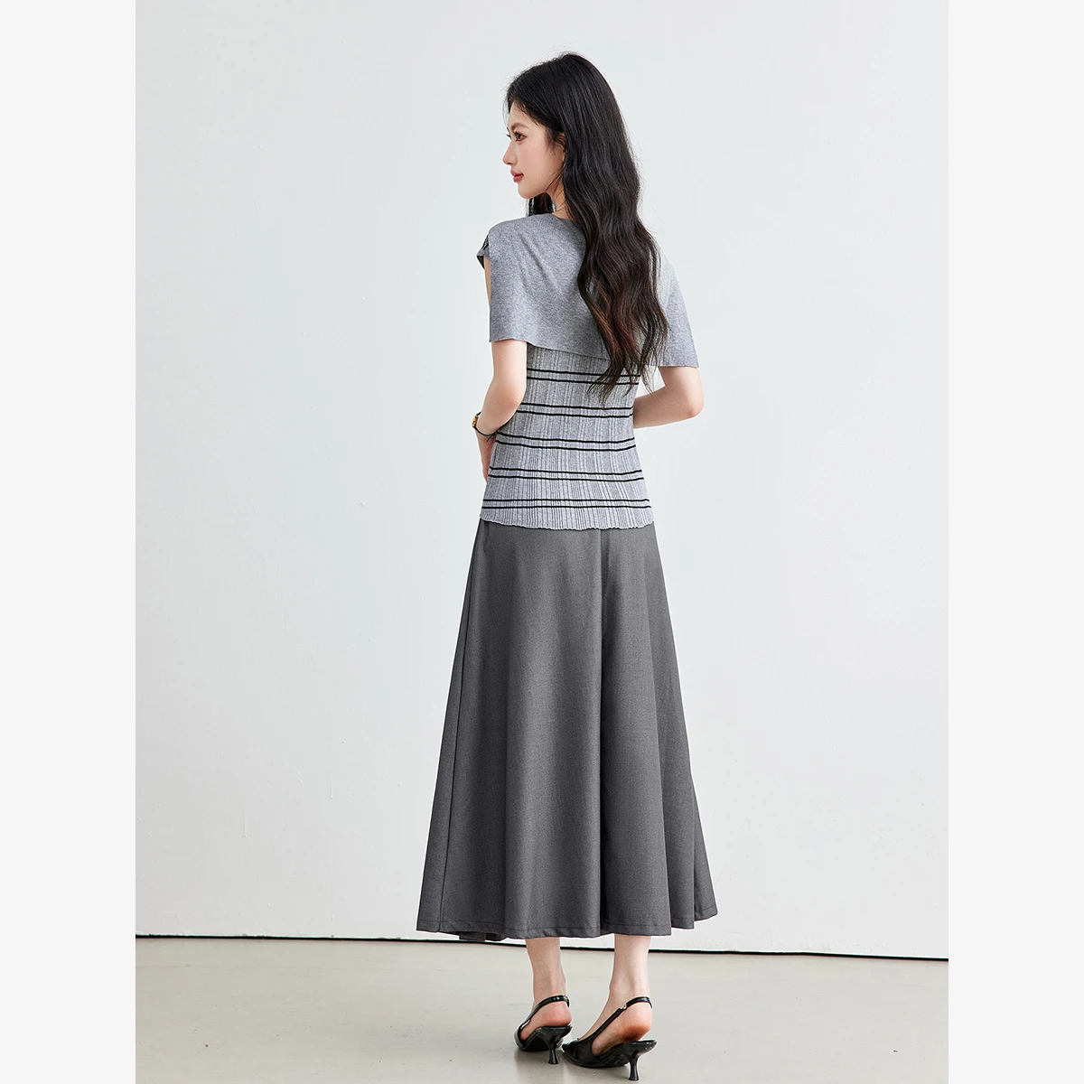 VIMLY Women's Commuter Suit 2026 Summer New Gray Shawl Striped Top Midi Pleated Skirt Two-piece Set Office Wear 31330