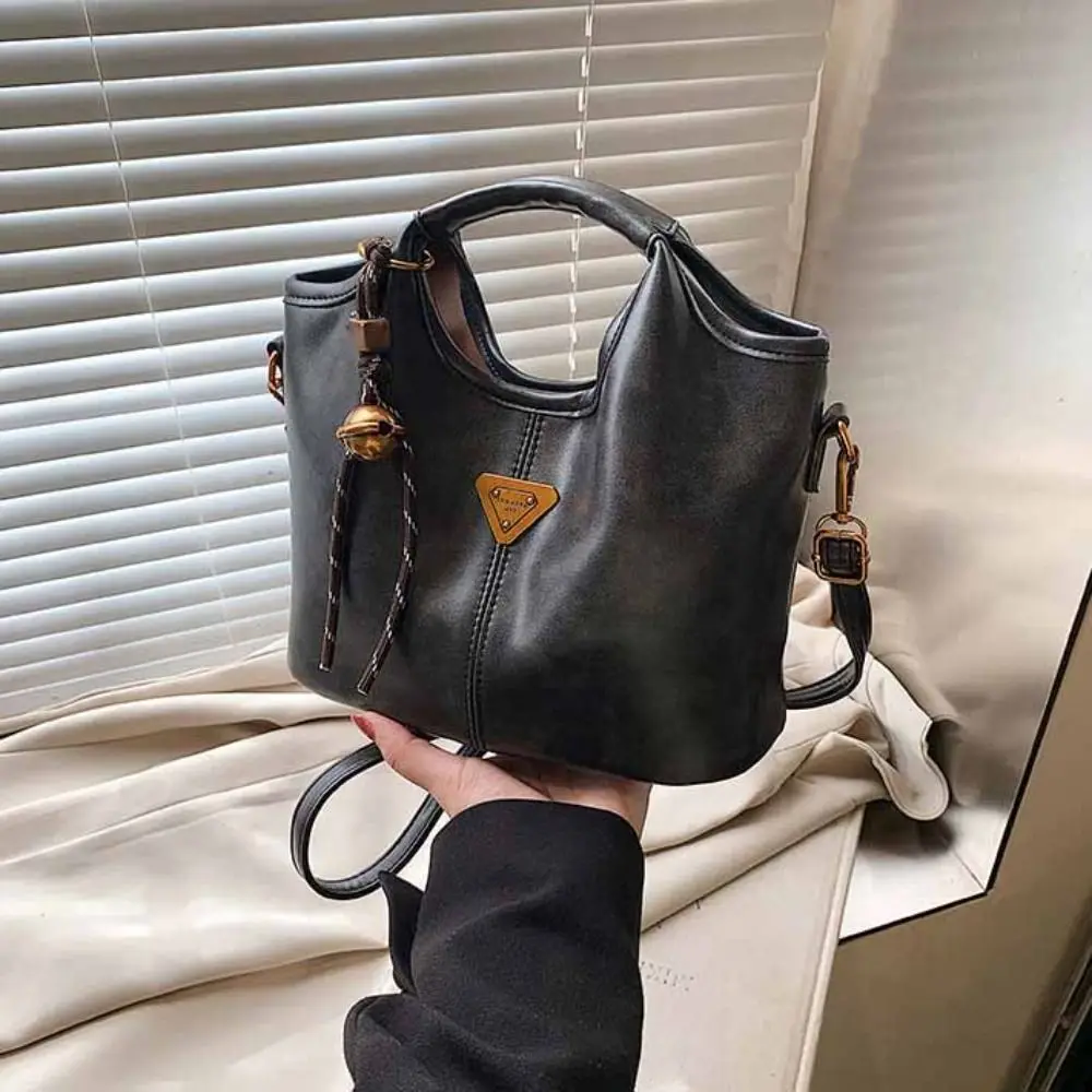 

PU Vintage Tote Bag Crossbody Bag Small Triangle Brand Small Basket Bag Korean Style With Pendant Women's Shoulder Bag Travel