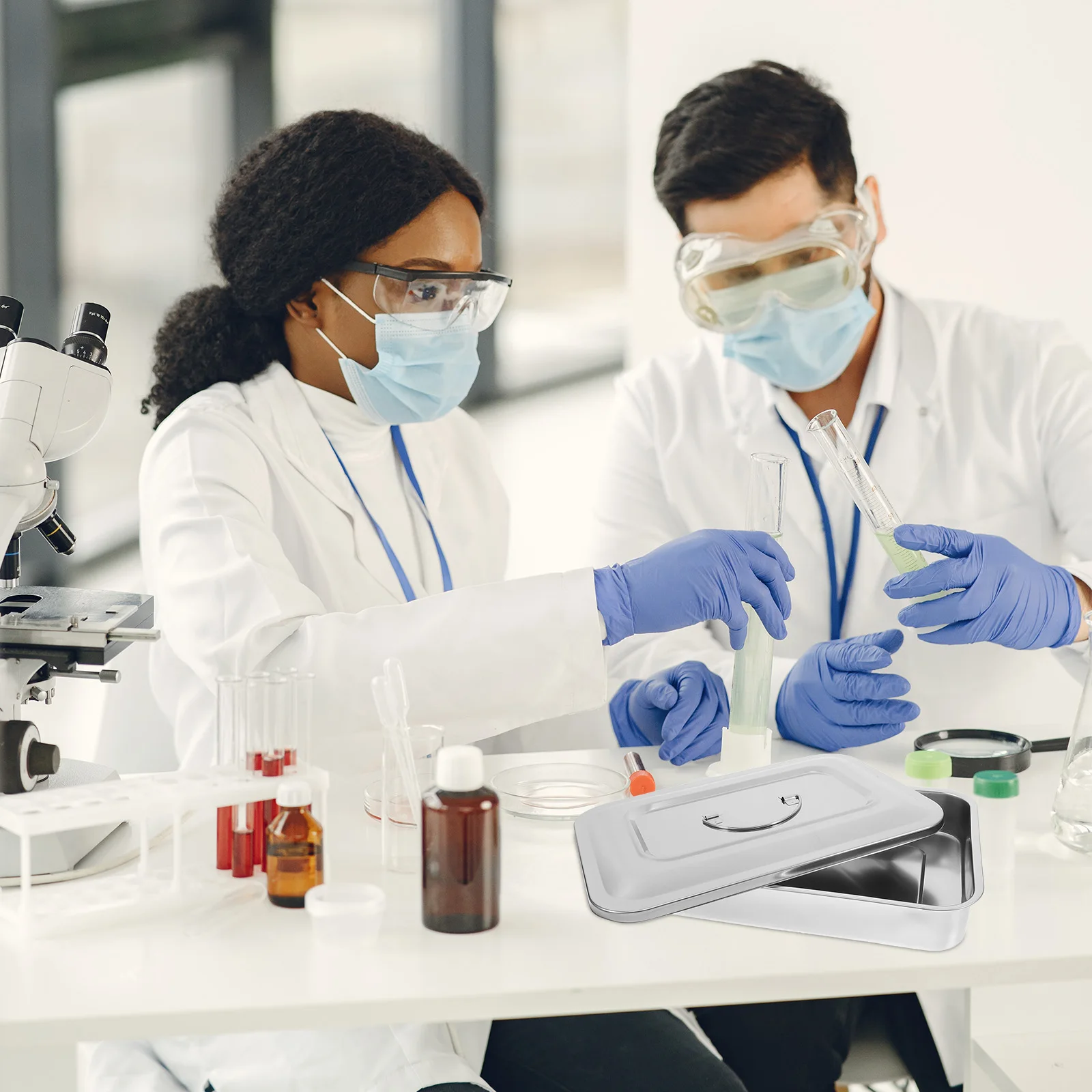 

Medical Disinfection Rectangular Case Portable Handle Leakproof High Temperature Resistant For Clinic Hospital Use