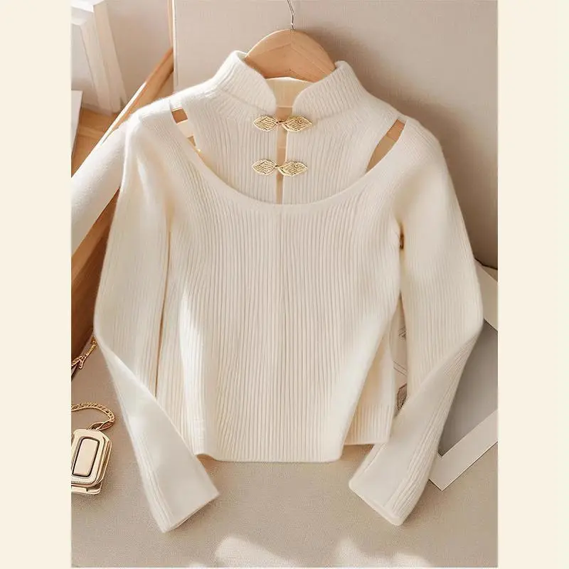 

New Chinese-style Age-reducing High-end White Buckles and Shoulder-exposed Base Top