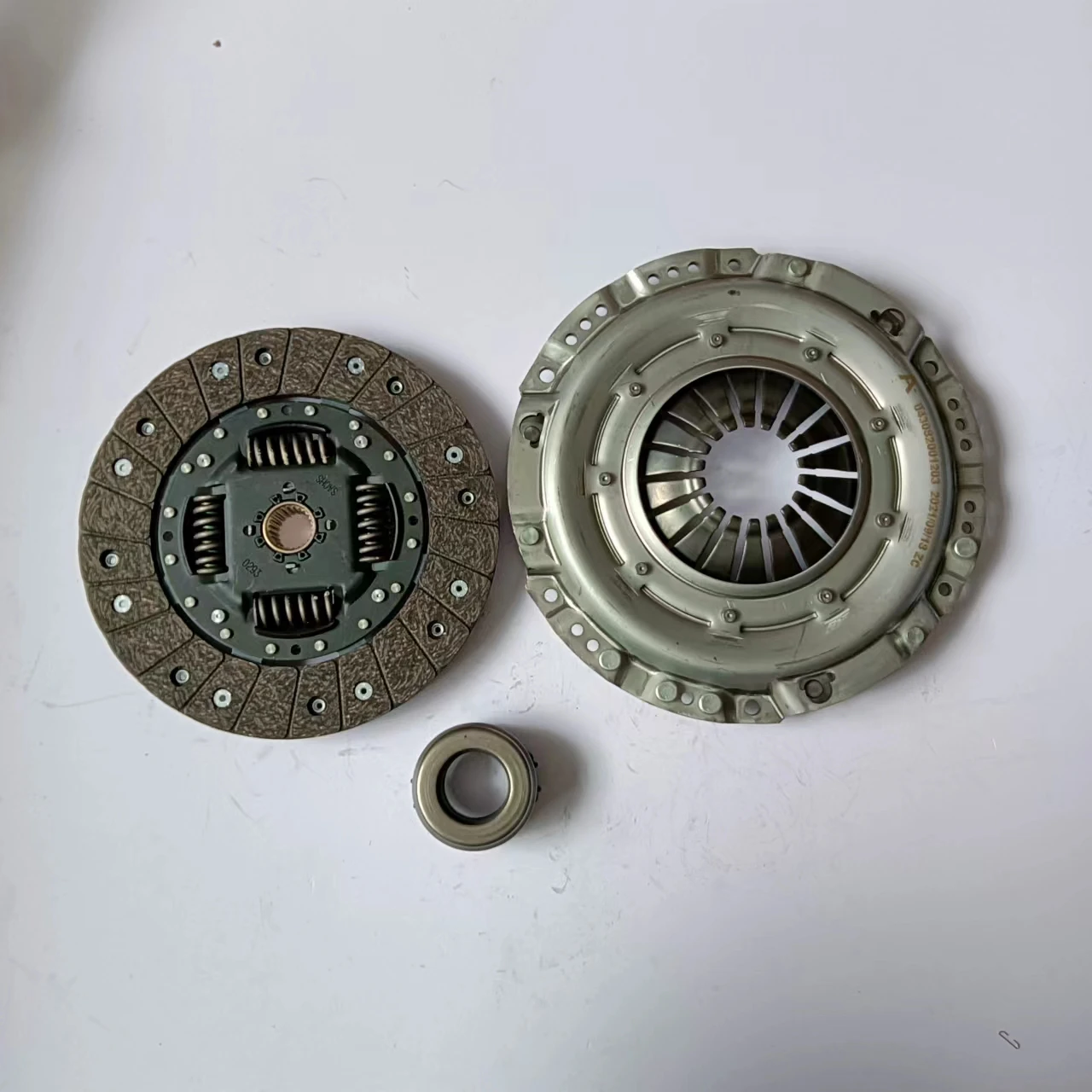 

Автозапчасти, крышка сцепления, нажимной диск сцепления, комплект сцепления для MG6 E550 10016634-A/UQB90038B-A/10019590-A