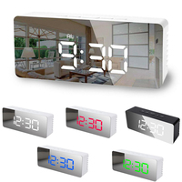 Mirror Alarm Clock LED Wecker Digital USB Alarmwecker Funk Uhr Schlummerfunktion Tischuhr Spiegel Reloj Despertador Wall Decor