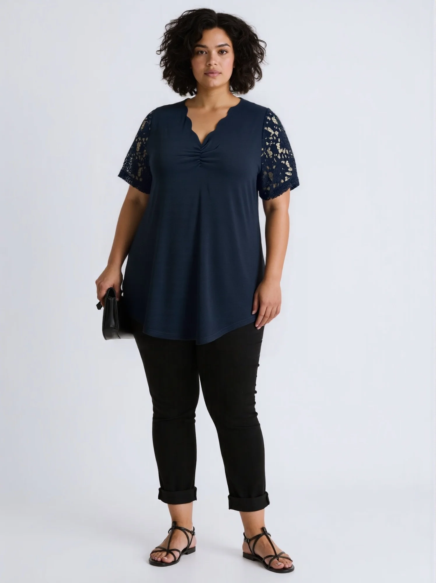 من المألوف بالإضافة إلى حجم موجة الخامس الرقبة الدانتيل قصيرة الأكمام أعلى المرأة عارضة بلوزة أنيقة