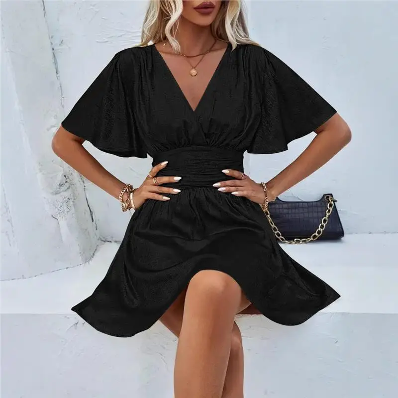 กระโปรงทรงเอผ้าพลีทสีเมทัลลิกแบบใหม่สำหรับฤดูร้อน รุ่น V-Ne Pleated Svel Dr สำหรับผู้หญิง