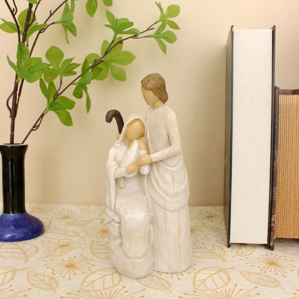 

Resin Family Character Ornaments Home Valentine's Day and Wedding Anniversary Gifts