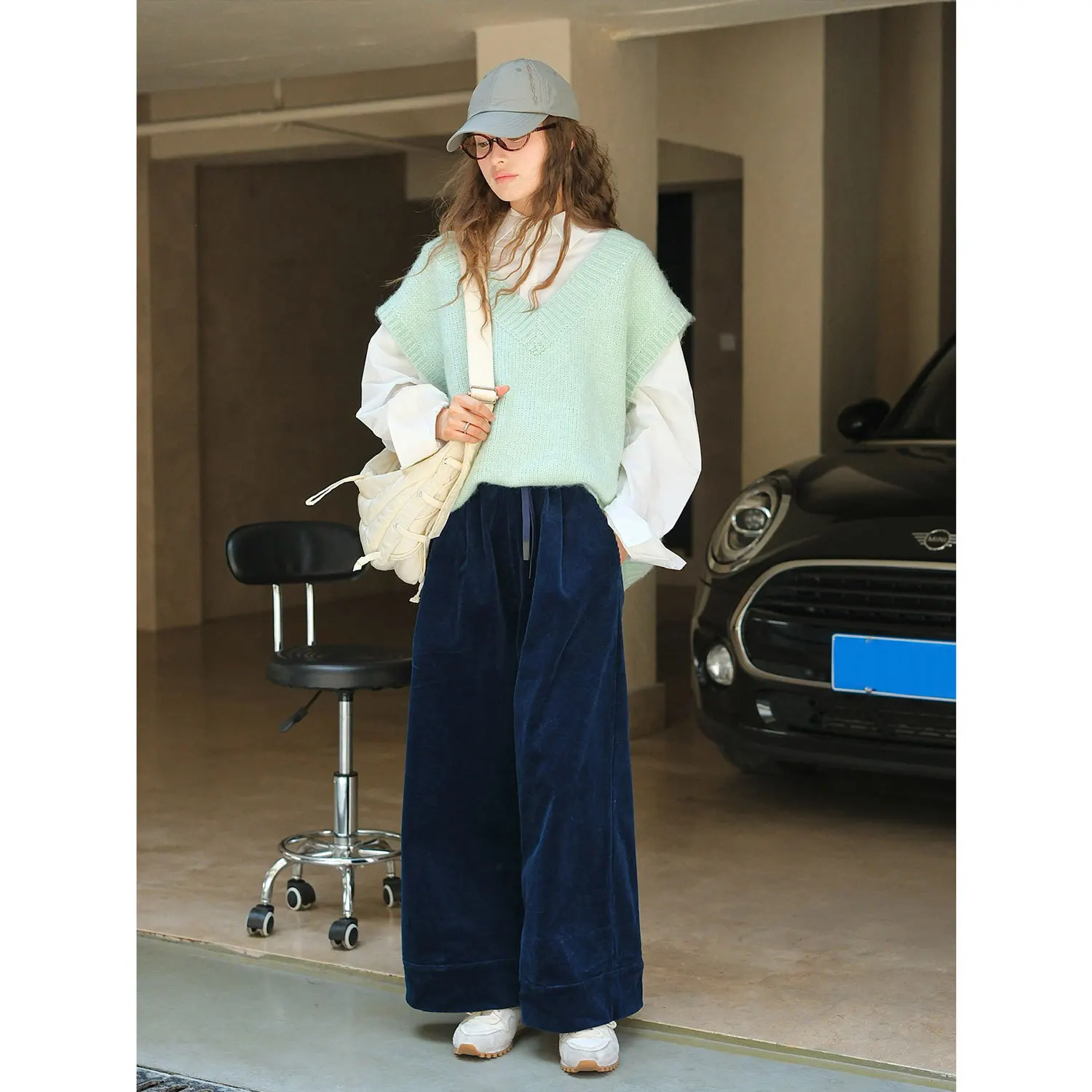 Green Corduroy Wide Leg Pants Autumn Winter Loose Casual Pants For Women