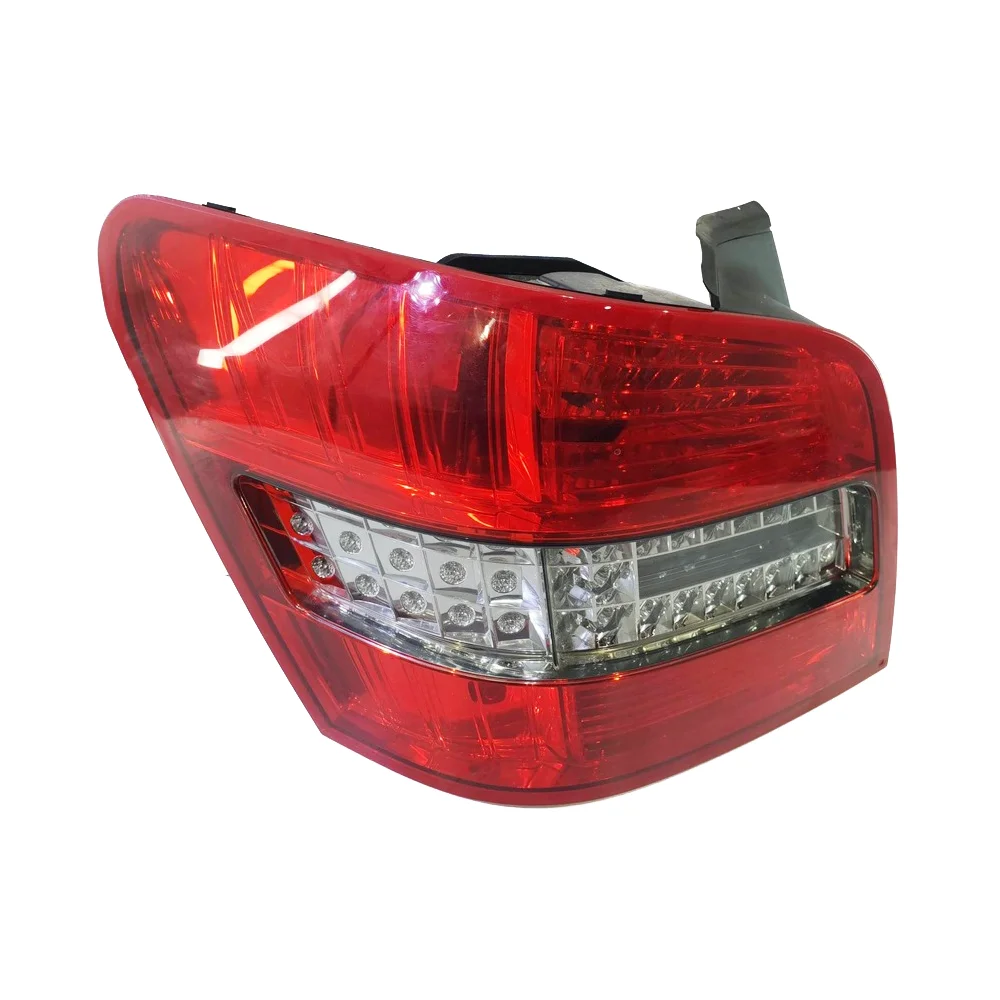 Suitable for Mercedes Benz GLK300 GLK350 GLK280 GLK220 W204 rear brake signal Tail lights A2048202564 A2048202664 auto parts