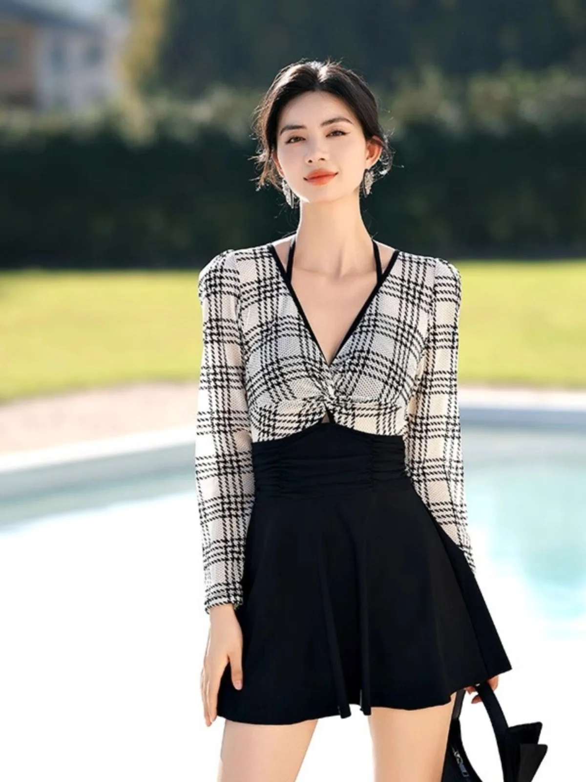 

Conservative Long Sve Swimsuit for Women 2024 New plus Size Cover up Slimming High End Feeling Hot Springs Swimsuit