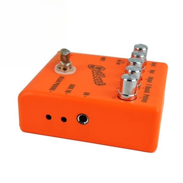 

Speaker Simulates Distortion Of A SingleBoard Hand Effect Maker SansAmp GT-2 Duplicate Guitar
