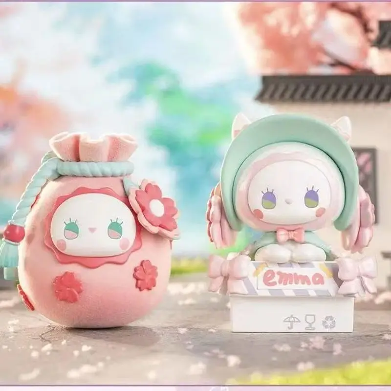 حقيقي إيما سيكريت فورست مساء أزهار الكرز صندوق أعمى العصرية لعبة دمية اليدوية لطيف الإناث هدية عيد ميلاد حلية