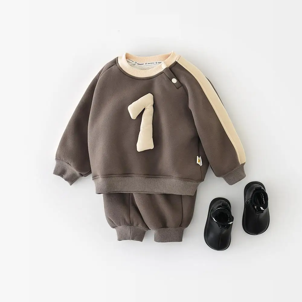 2025 شتاء جديد طفل ملابس طويلة الأكمام مجموعة الفتيان فتاة بلوزة من الصوف + السراويل 2 قطعة دعوى الرضع زائد المخملية سميكة الدافئة وتتسابق