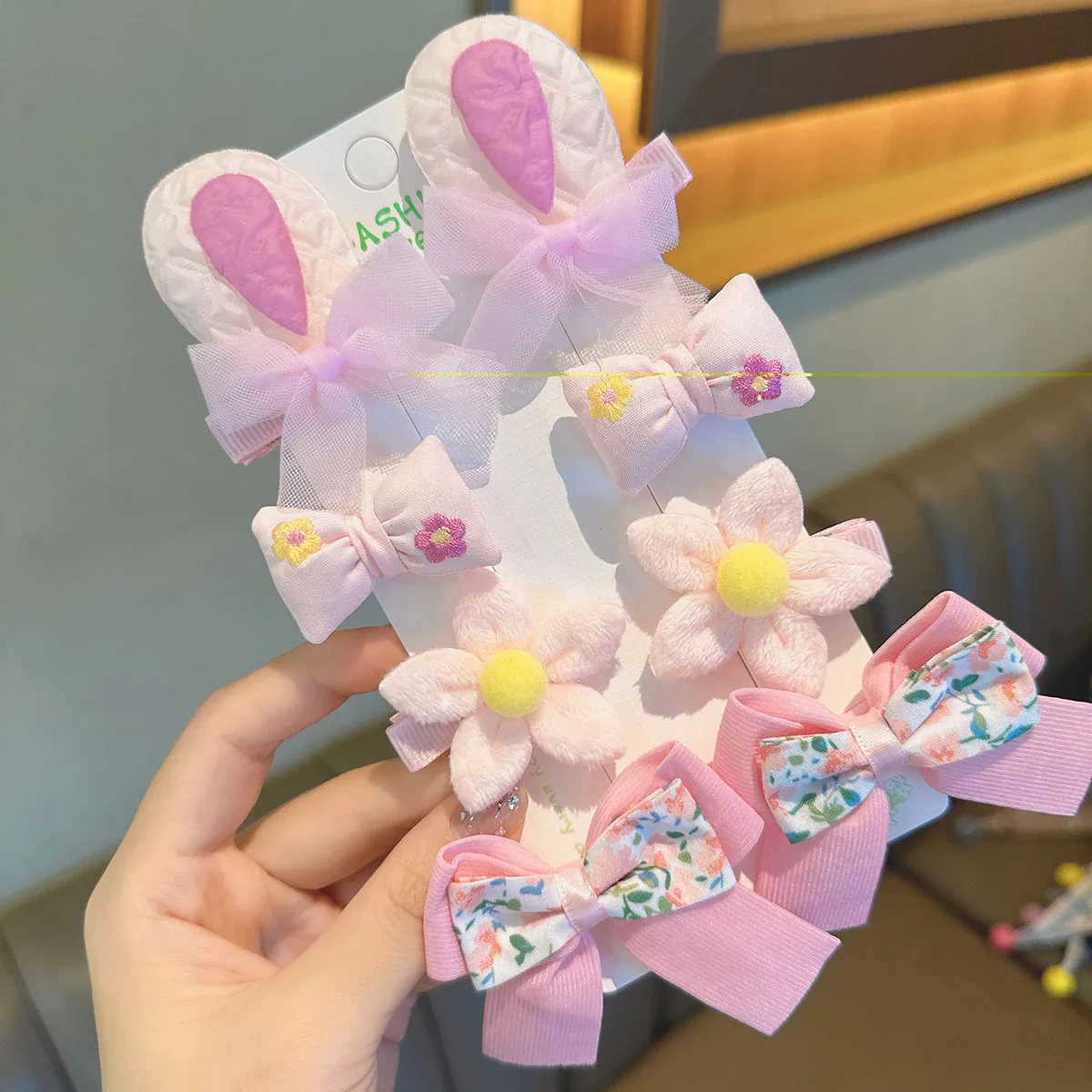

Cute Cartoon Hair Clips for Kids, Trendy Hairpins for Little Girls, Baby Hair Accessories, Bunny Ears, Bows, Flower Hair Clips