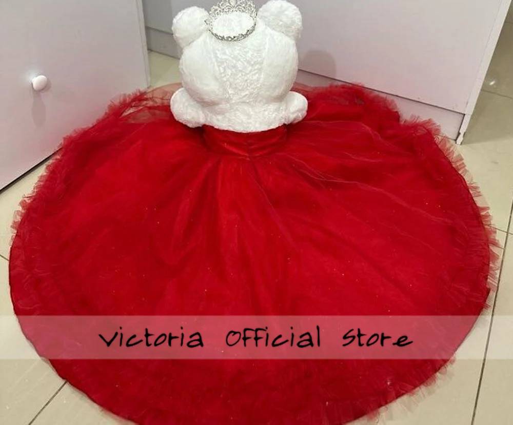 Querida vermelha frisada fora do ombro Quinceanera vestido ursinho, flores personalizadas apliques, cristais grânulo vestido