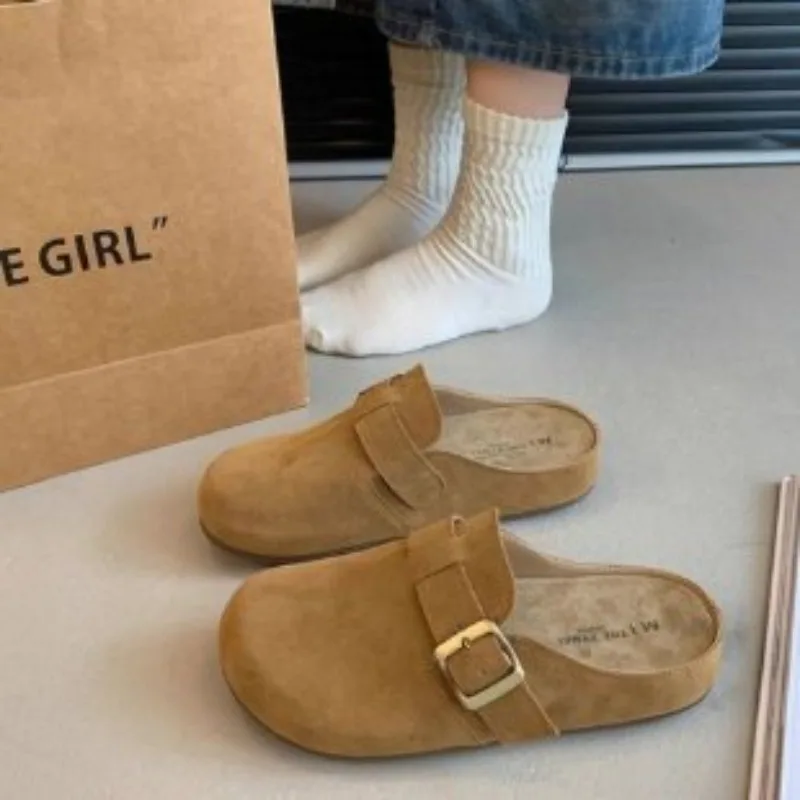 Tan Wildleder-Mules für Damen, mit zwei Riemen und Schnalle, zum Überziehen, offener Rücken, Boston-Clog, lässig, weich, bequem, für den Alltag, koreanisch, sportlich, modisch, schick. – Detail 3