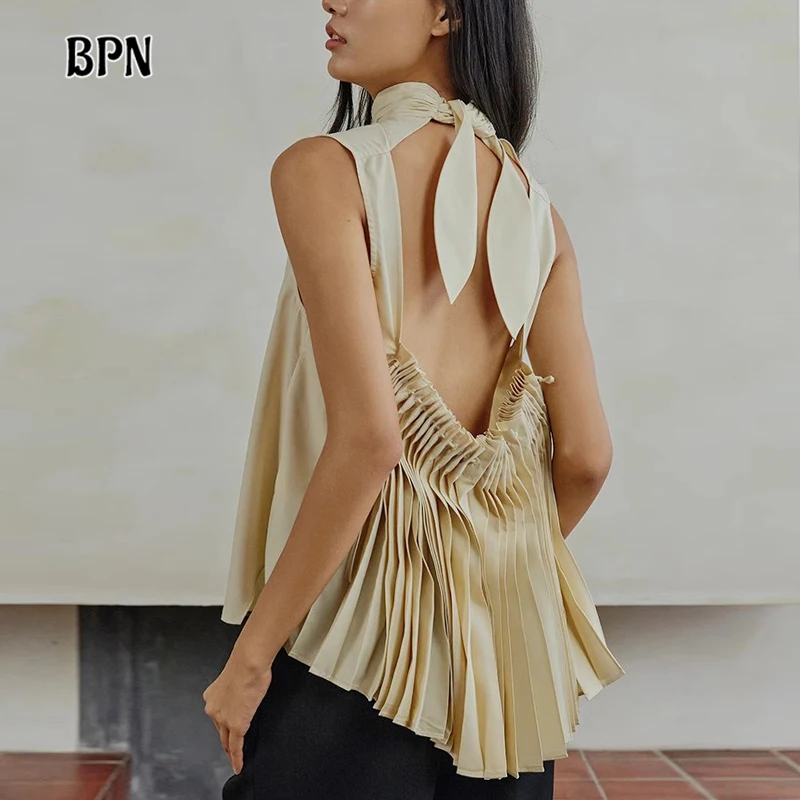 

BPN Elegant Patchwork Folds Vests For Women Round Neck Sleeveless Backless Loose Soild Temperament Vests Female Fashion Clothing