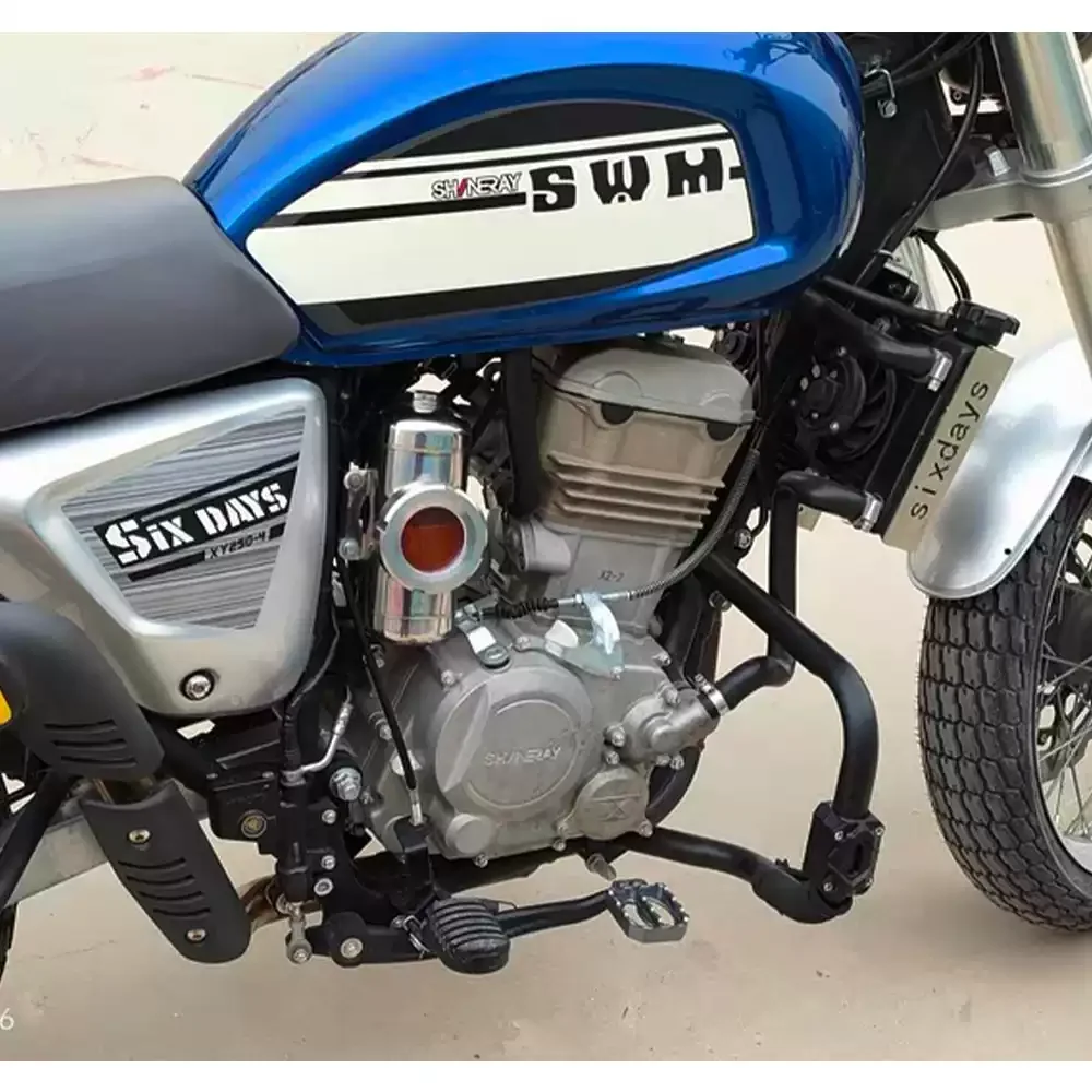 For After installing the accessories, the Kove 800X has larger brake pads, a wider brake pedal and a wider foot pedal.