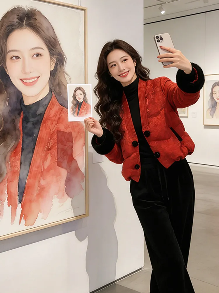 

Красная утепленная хлопковая куртка-пуховик для женщин, теплая зимняя верхняя одежда в корейском стиле, с V-образным вырезом, утолщенная, пушистая, очень теплая.