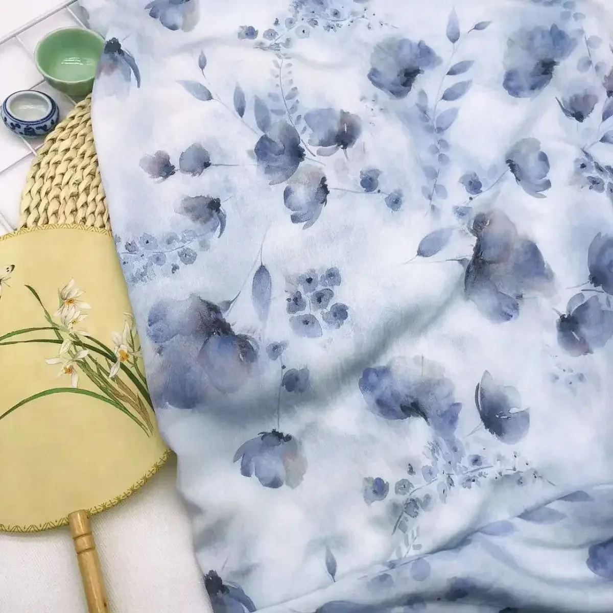 

Ткань из смеси хлопка из натурального волокна в китайском стиле с вышивкой и реактивным красителем для летней одежды и домашнего текстиля.