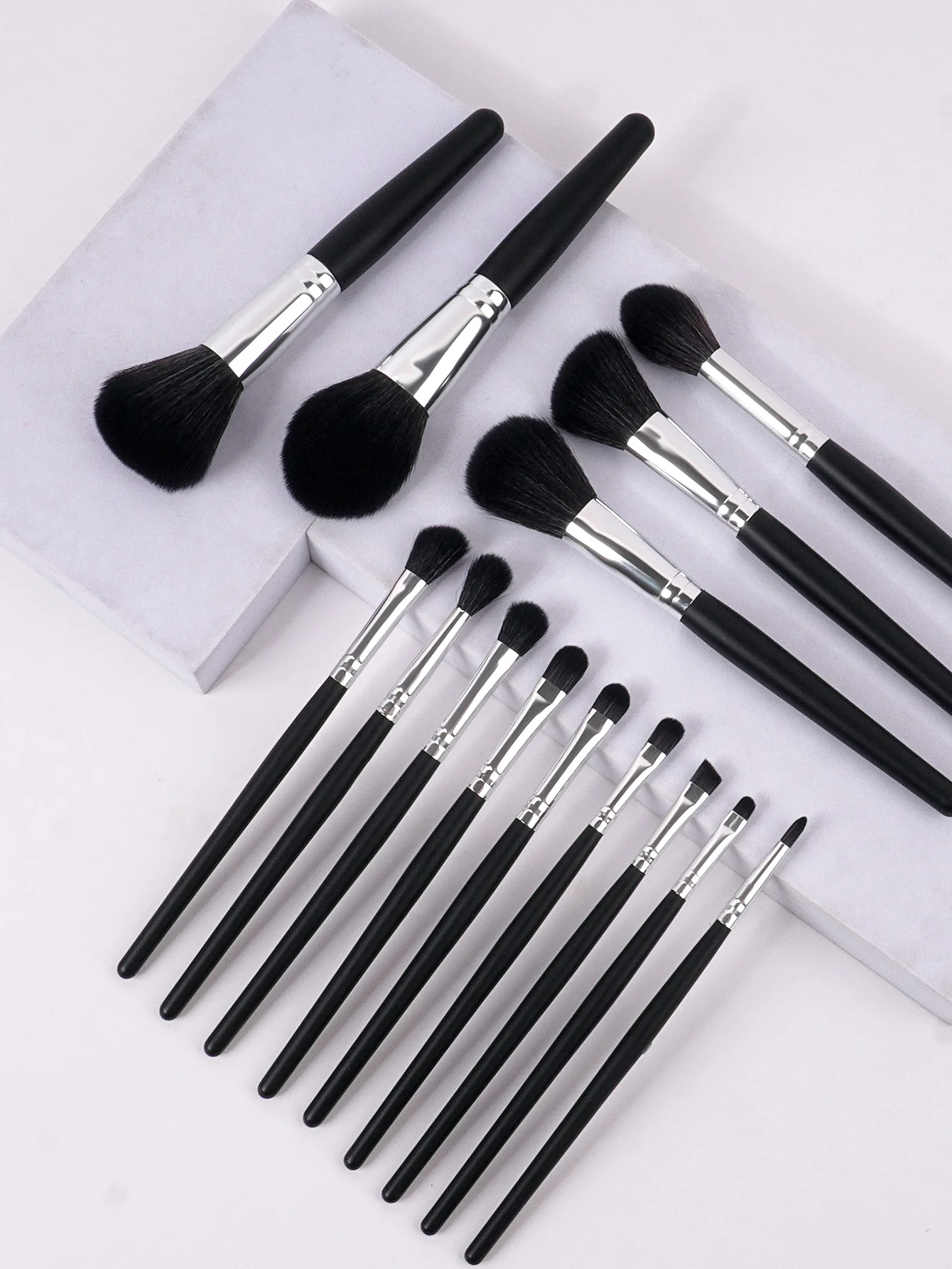 14 super soft makeup brush set Professional makeup brush Eye contour eyeshadow brush set Brush Loose Powder makeup tool brush