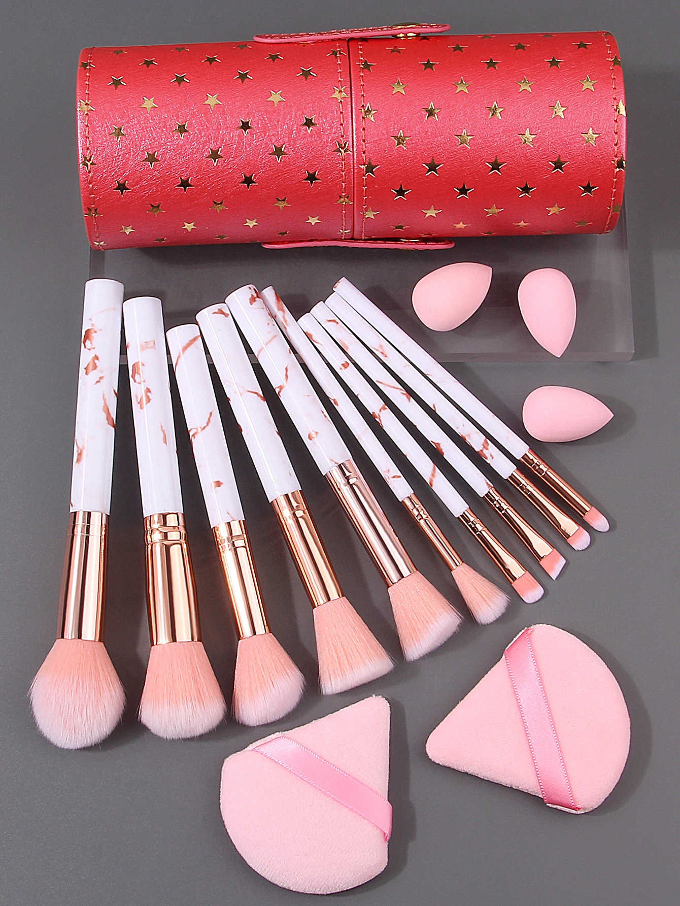 10 pezzi di pennelli per trucco in marmo rosa + 3 mini uova di bellezza + 2 sbuffi di cipria triangolari + un secchio di stoccaggio ad alto livello di aspetto