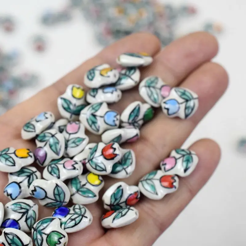 ZW38 4pcs Retro Cartoon Polychrome Hand-Painted Leaf Perforated Flower Handmade Ceramic Beads DIY Jewelry Bracelets Accessory