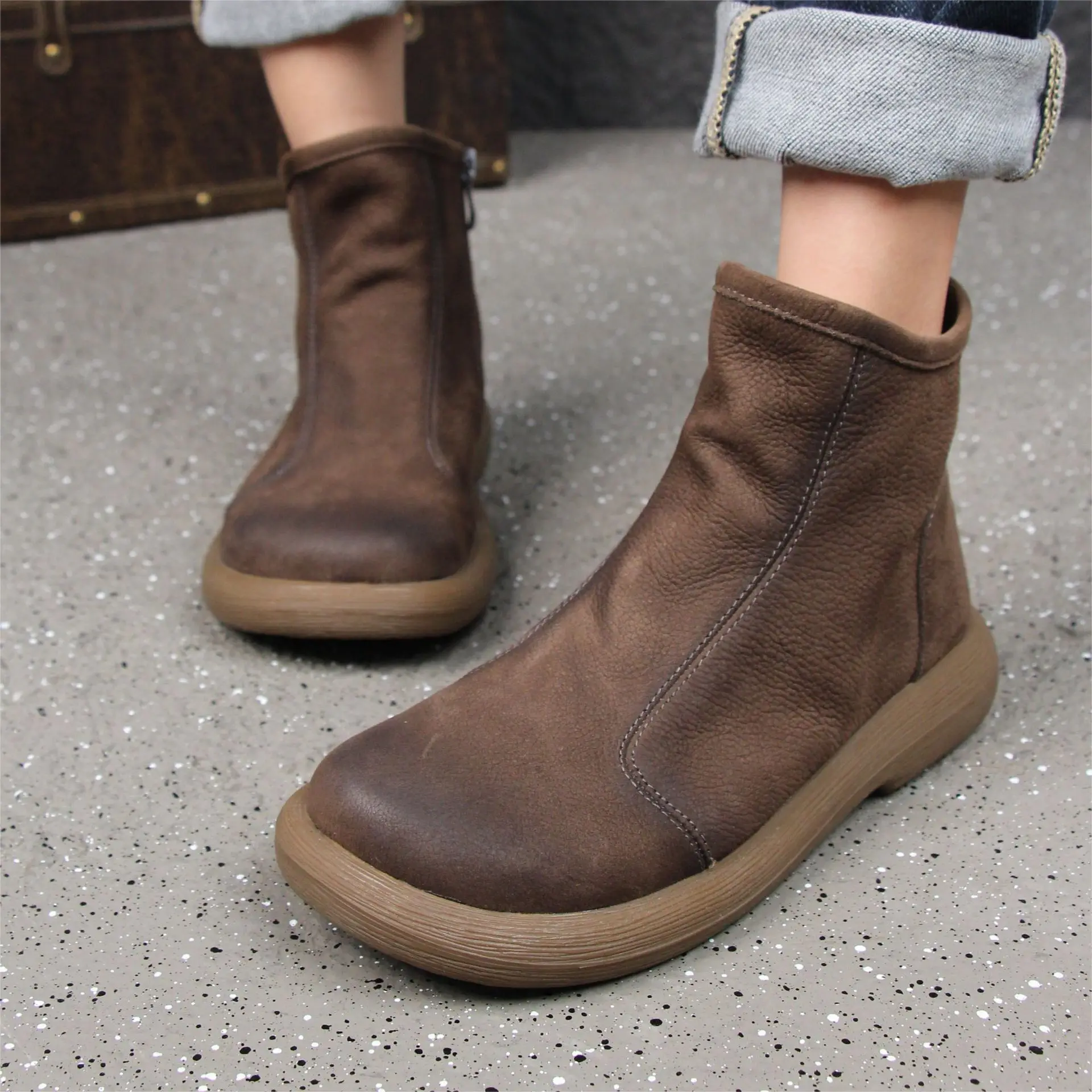2026 new autumn and winter new cowhide women's boots retro round toe side zipper short boots casual chimney boots for women