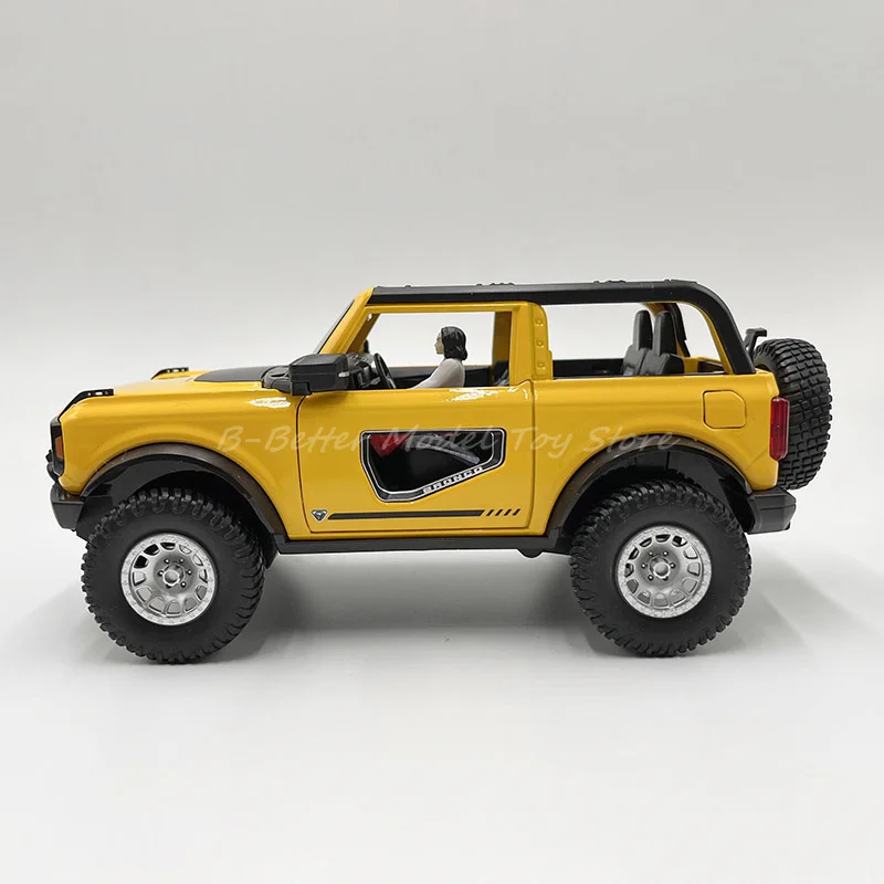 1:24 Diecast Metal Model Toy bronco Pull Back With Sound & Light