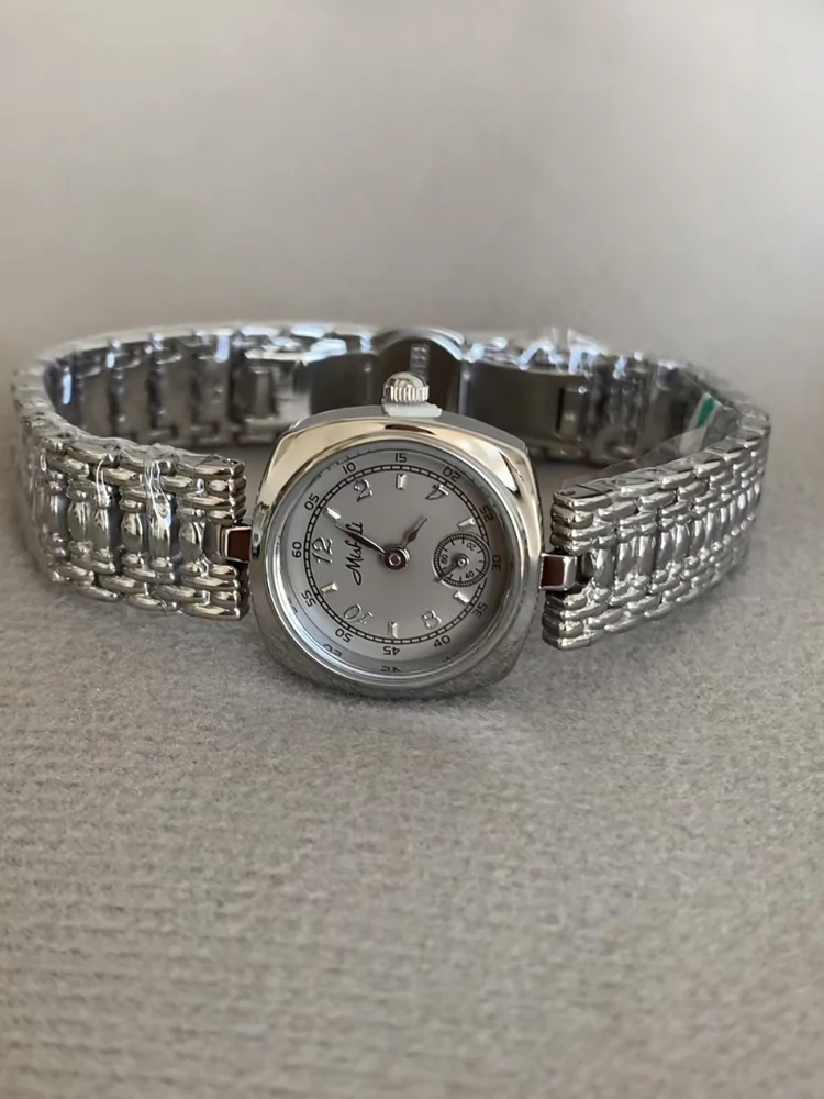 Digital scale small dial design sense silver steel band fashionable temperament women's watch elegant women's watch female gift