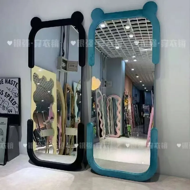 Lustro pełnowymiarowe dla influencerek