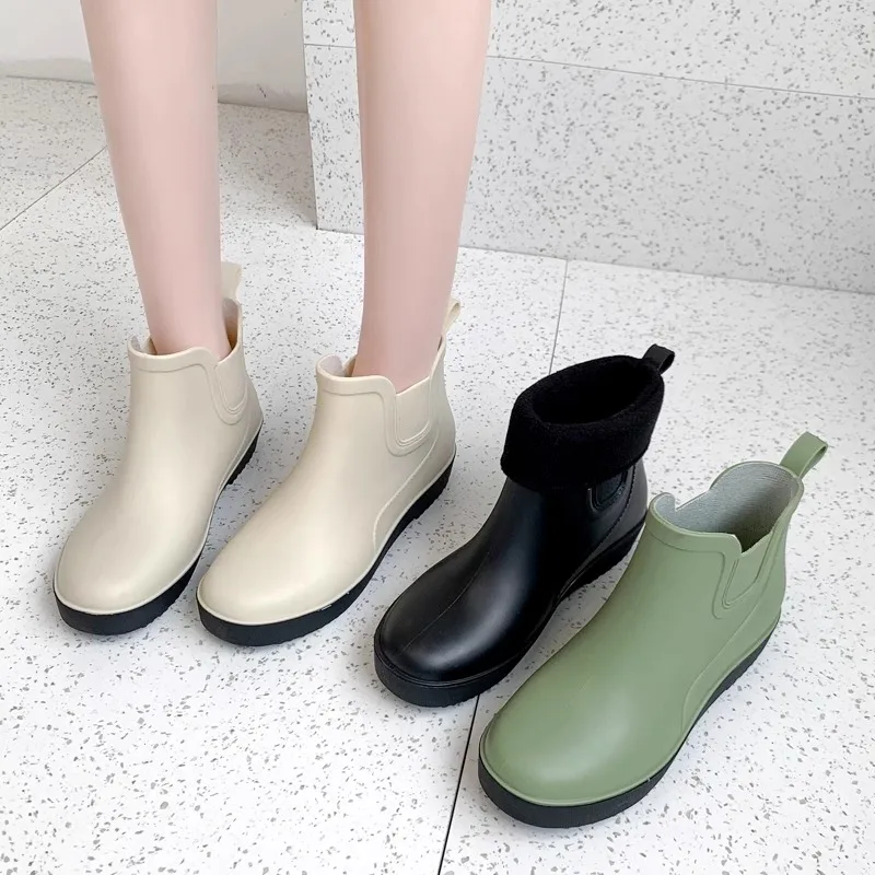 Short-tube rain boots for women, fashionable outer rain boots, non-slip kitchen car wash waterproof rubber shoes, outdoor fishin