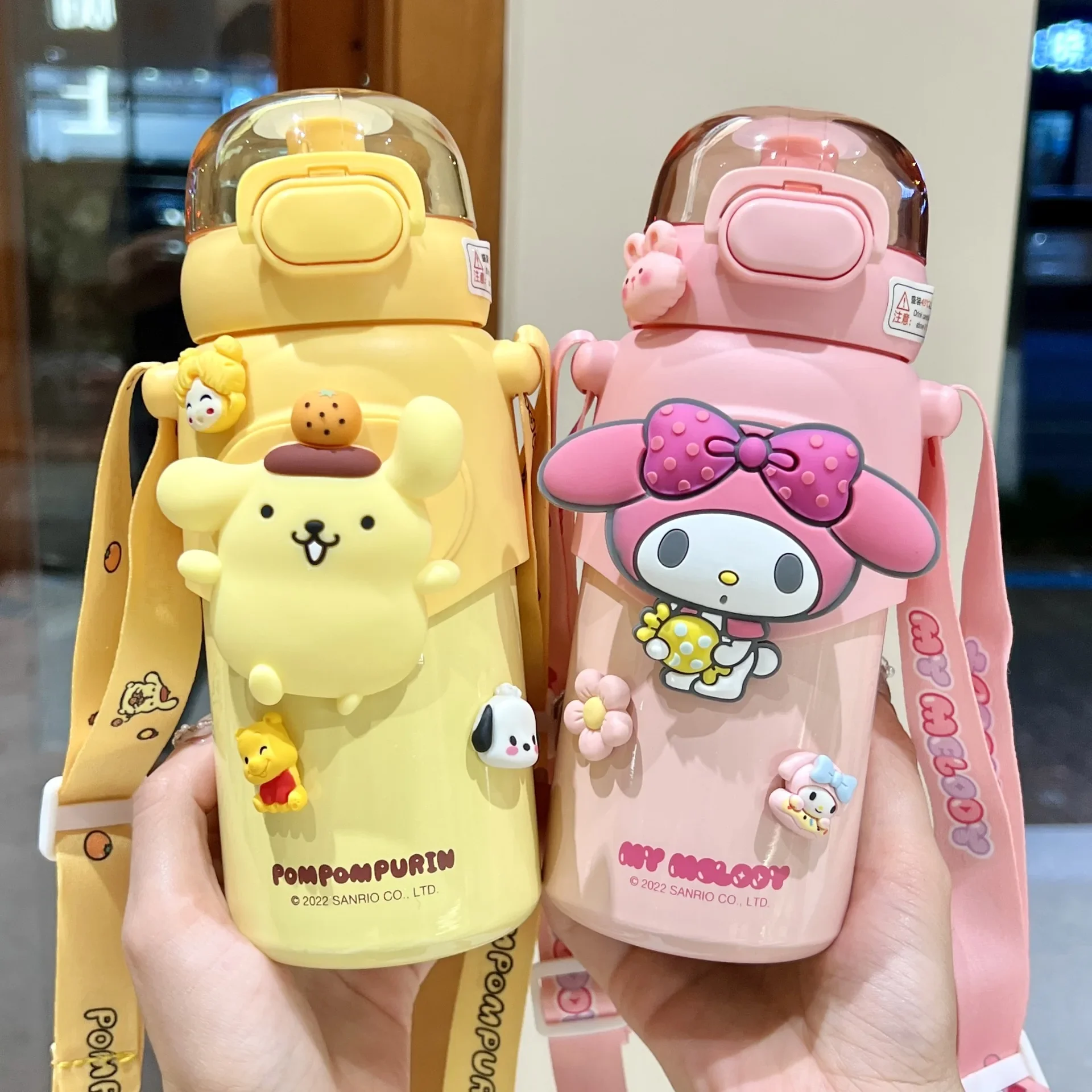 Beautiful Water Cup Sanrio Kuromi Children's Vacuum Bottle Girl Student Straw Cute Girl Shoulder Strap Portable Thermoses Flasks