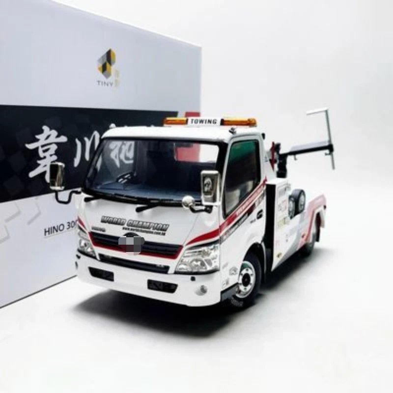 Tiny 1/18 HINO 300 Hong Kong Weichuan Trailer Road Clearing