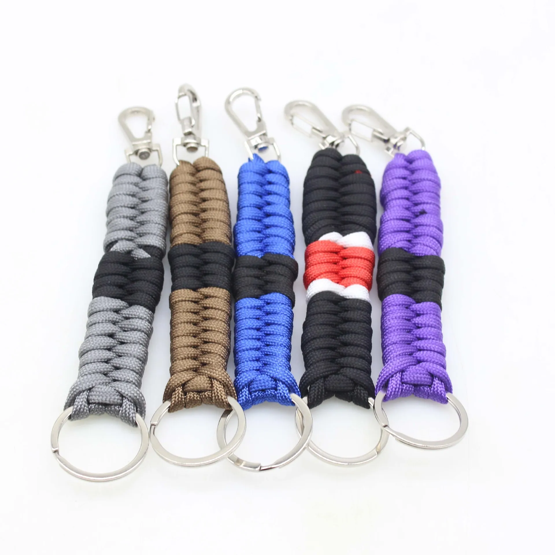 Paracord Keychain DIY Braided Outdoor Activities Portable Camping and Hiking New Fashionable Style Emergency Cord Keychain