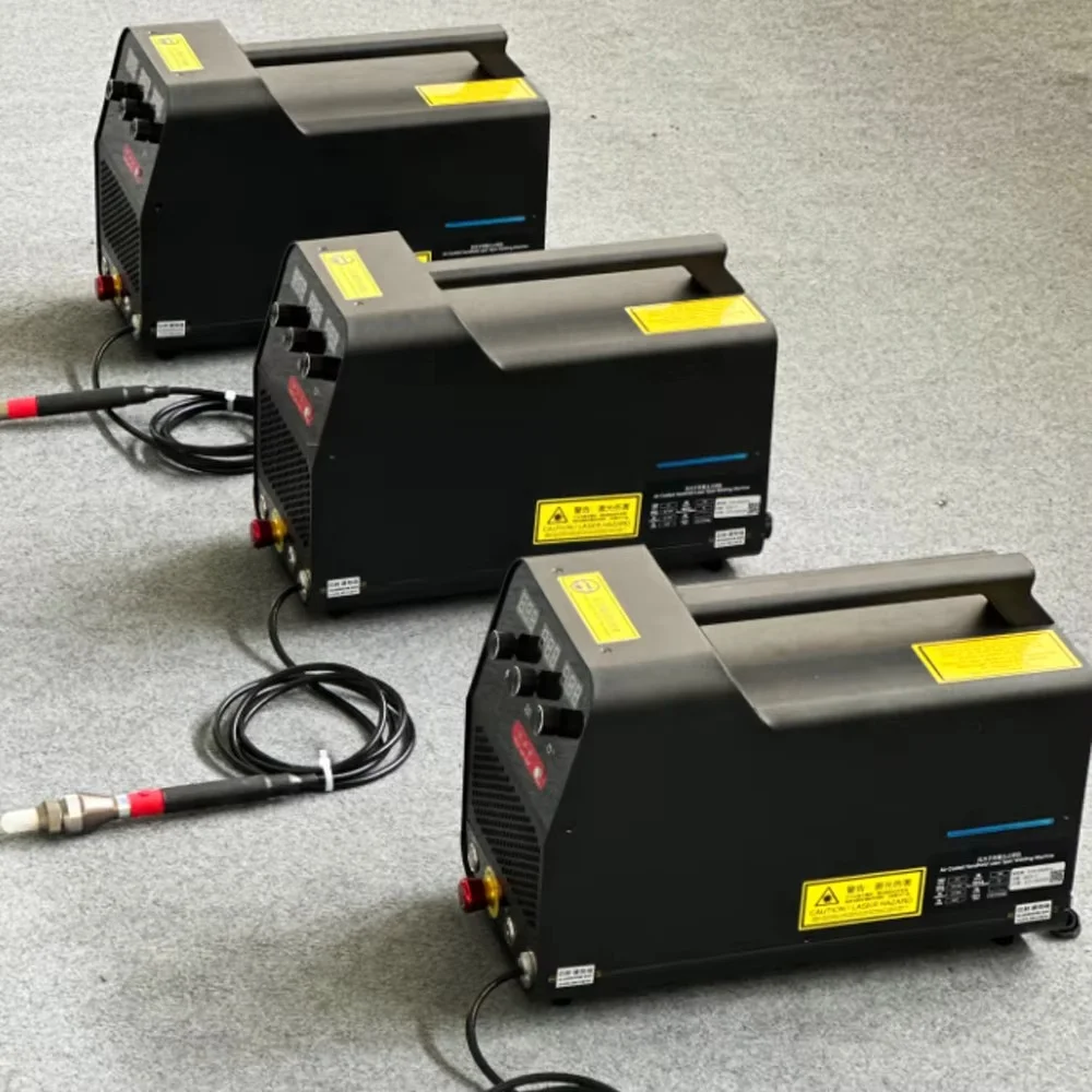 Industrial Laser Uses - Laserowa spawarka impulsowa chłodzona powietrzem, łatwa