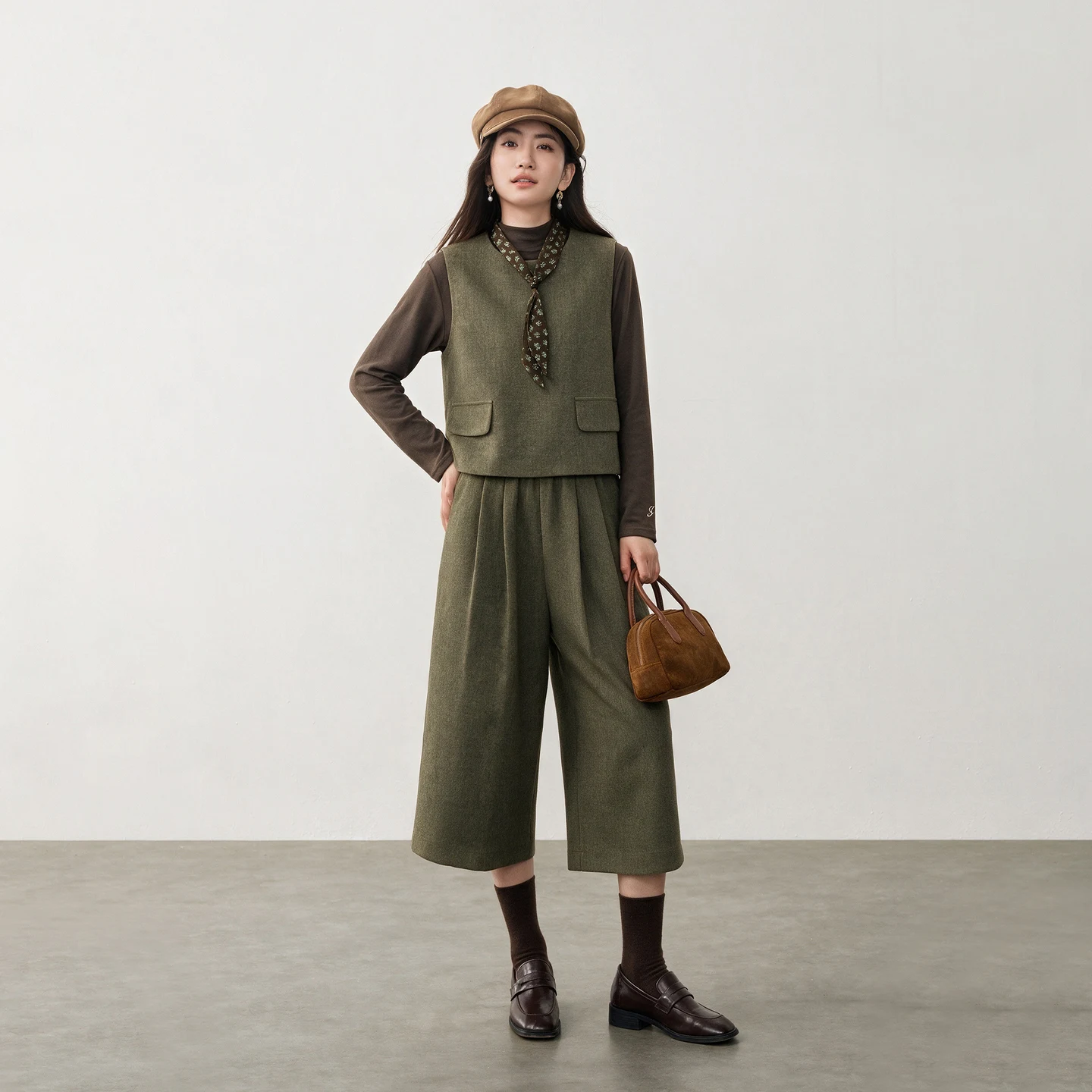 SENTUBILA Women's 2026 2 Piece Set Winter Round Neck Sleeveless Wide Pants Matching Set Fleece Feel Warm Commute Sets 164ZC9337