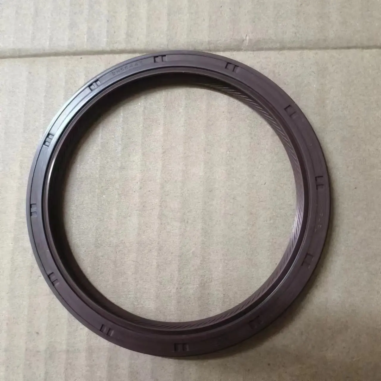 MD359158 Auto Engine parts Crankshaft rear oil seal For Mitsubishi Pajero V31 ASX Outlander 3 4B11 4B12