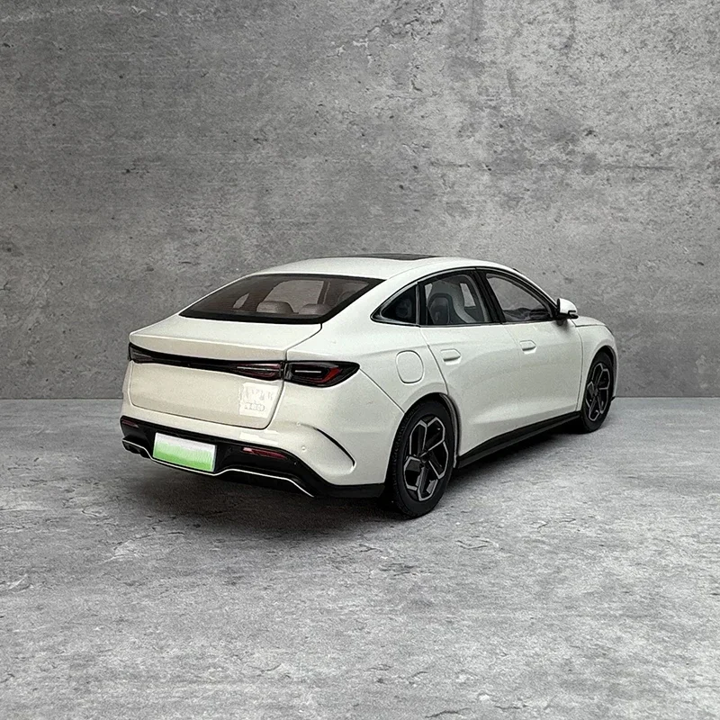 

1:18 модель BYD Seal 06, новая энергетическая гибридная версия DM-I, модель автомобиля из сплава, оригинальная заводская модель