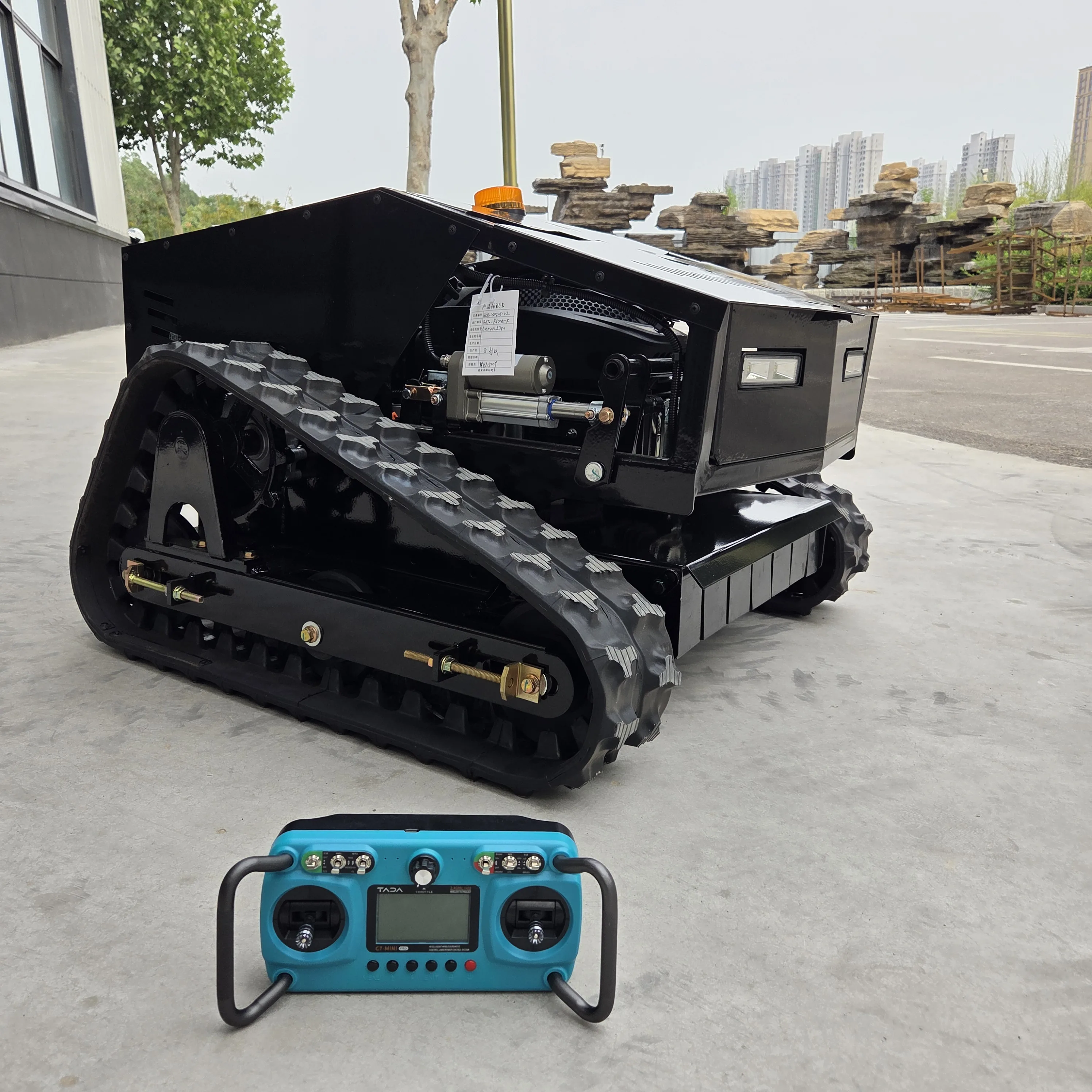 必須アイテム - ZNW-500B リモート芝刈り機：CE/ISO/EURO5認証、500mm刈幅、効率的に芝生を整える