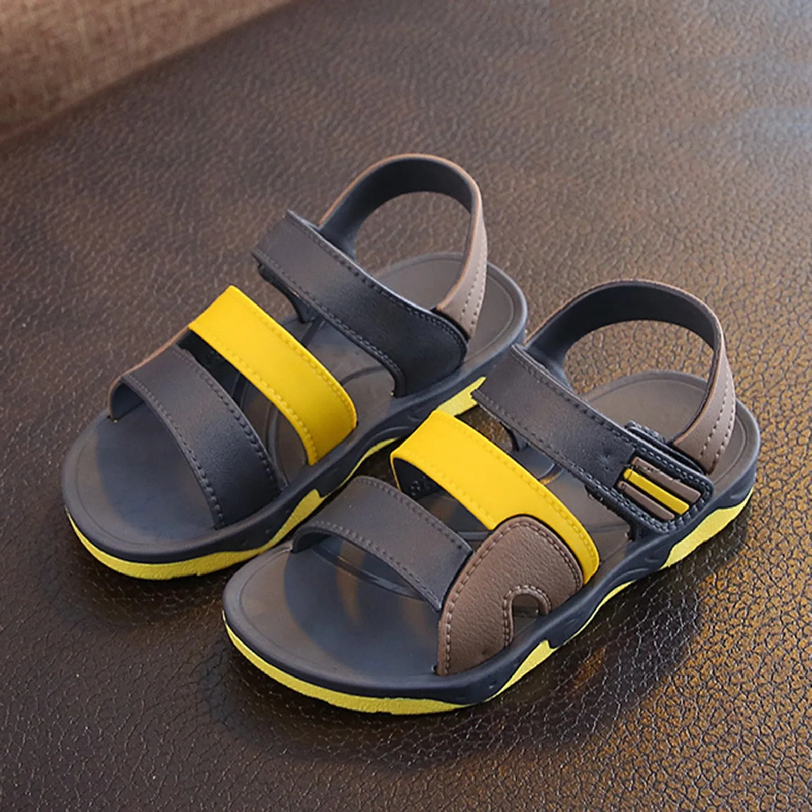 

New Children Fashion Summer Boys Sandals Beach Outdoor Kids Buckle Non Slip Flat Baby Girl Boys Shoes