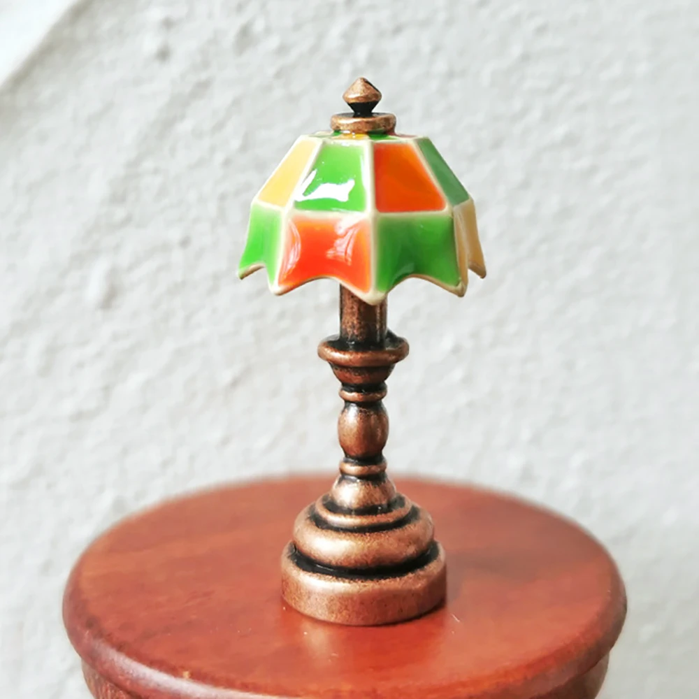 

1Pcs 1/12 Dollhouse Accessories Miniature Metal Retro Table Lamp Mini Desk Lamp Model Toy for Doll House Decoration OB11 bjd