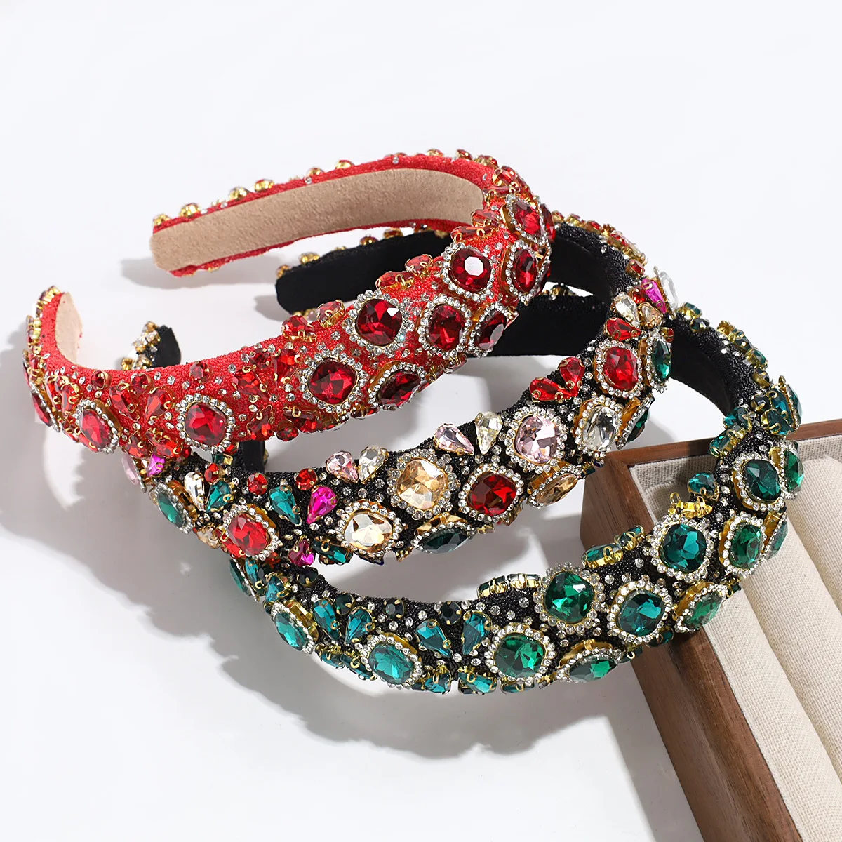 

Pearls Women's Vintage Sparkly Bling Diamond Padded Bulky Puffy Luxury Beaded Headband - Renaissance Costume Hair Accessory